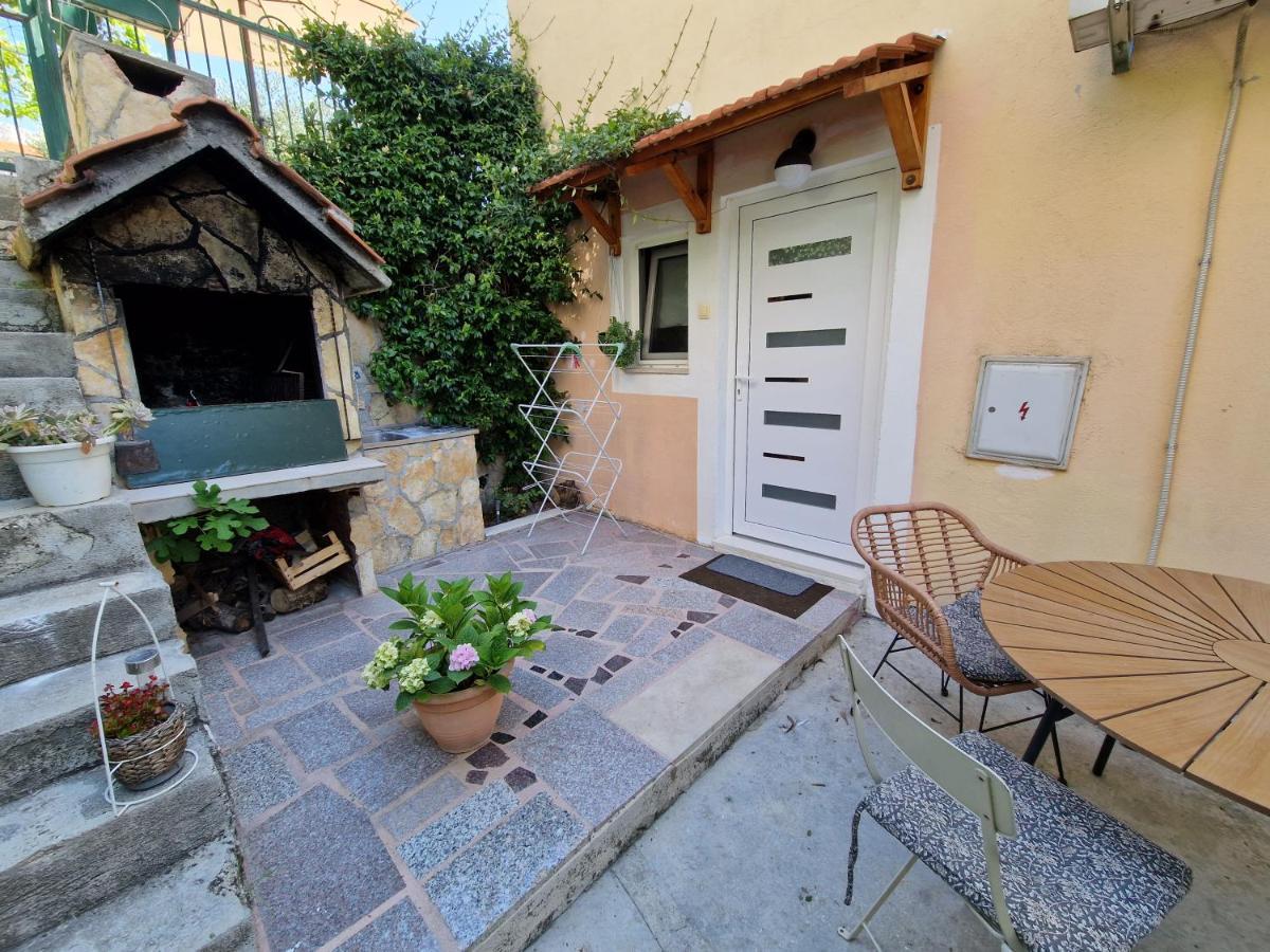 Apartmán Old Salona Exteriér fotografie